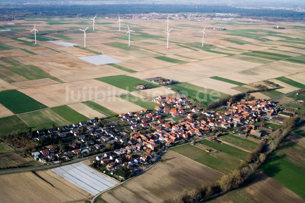 Luftbild Herxheimweyher - Windenergieanlagen (WEA) - Windrad- auf einem Feld in Herxheimweyher im Bundesland Rheinland-Pfalz