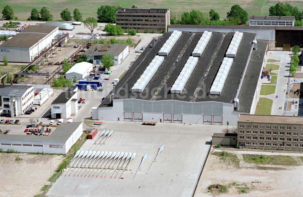 Luftaufnahme Magdeburg/Sachsen-Anhalt - Windenergieanlagenproduktion im Gewerbegebiet am Binnenhafen Magdeburg