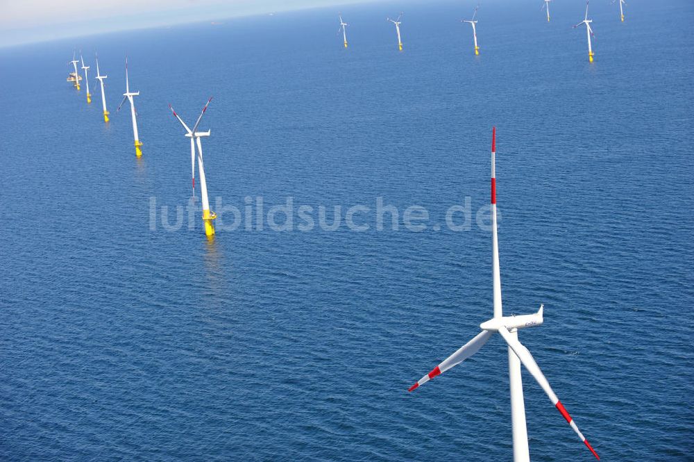 Luftaufnahme Zingst - Windkraftanlage EnBW Baltic 1 in der Ostsee