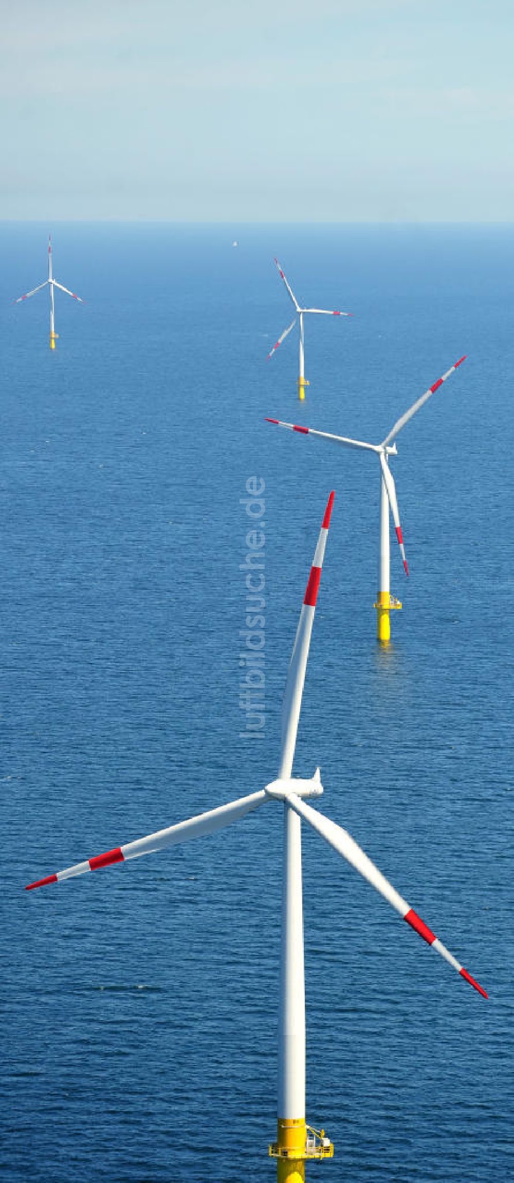 Zingst von oben - Windkraftanlage EnBW Baltic 1 in der Ostsee