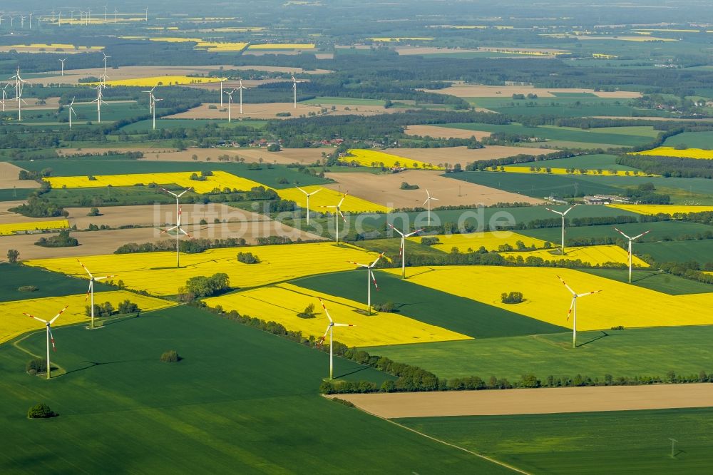 Luftbild Perleberg - Windkraftanlagen bei Perleberg im Bundesland Brandenburg