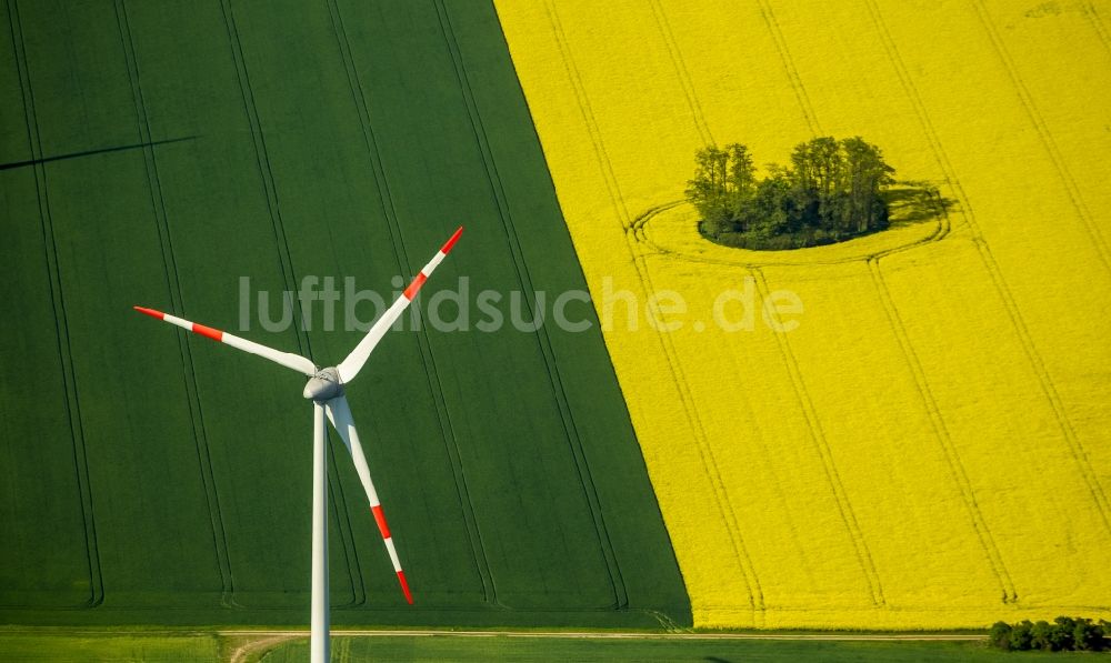 Perleberg von oben - Windkraftanlagen bei Perleberg im Bundesland Brandenburg