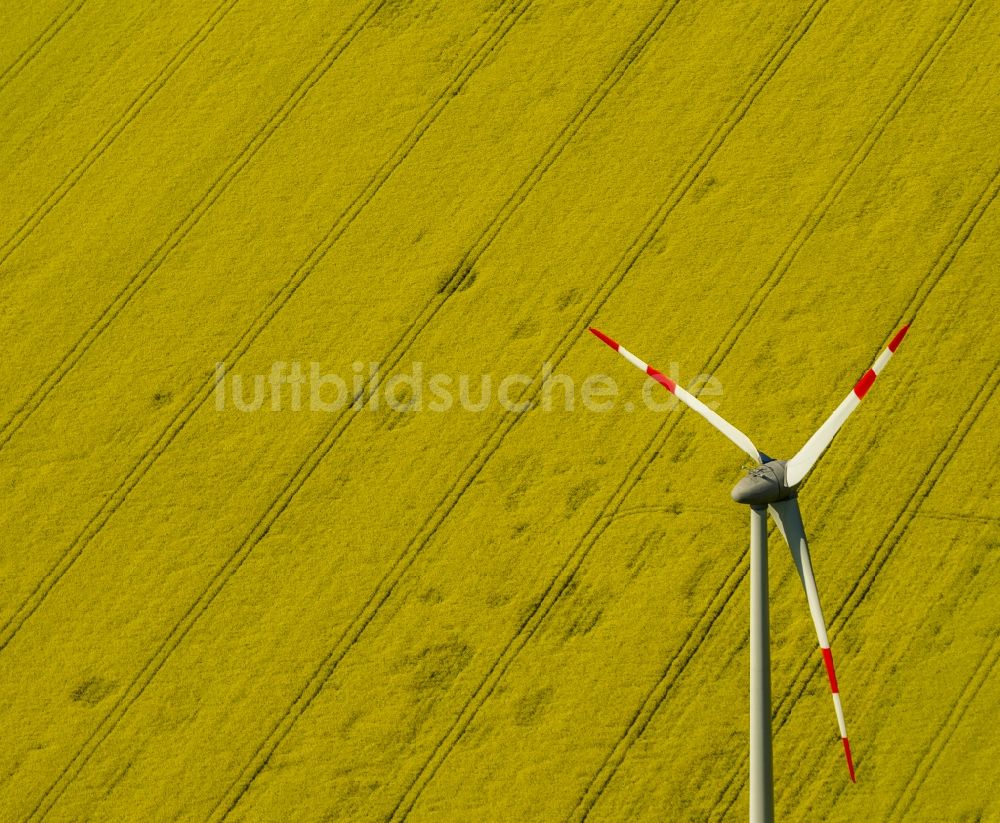 Perleberg aus der Vogelperspektive: Windkraftanlagen bei Perleberg im Bundesland Brandenburg