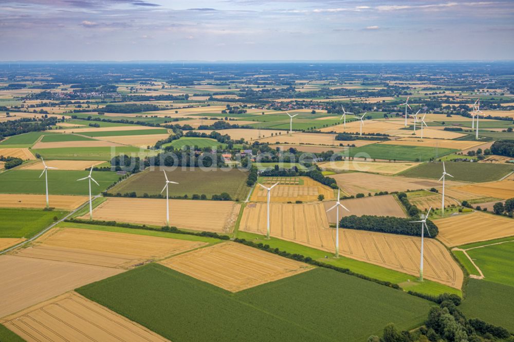 Welver von oben - Windkraftanlagen auf einem Feld in Welver im Bundesland Nordrhein-Westfalen, Deutschland