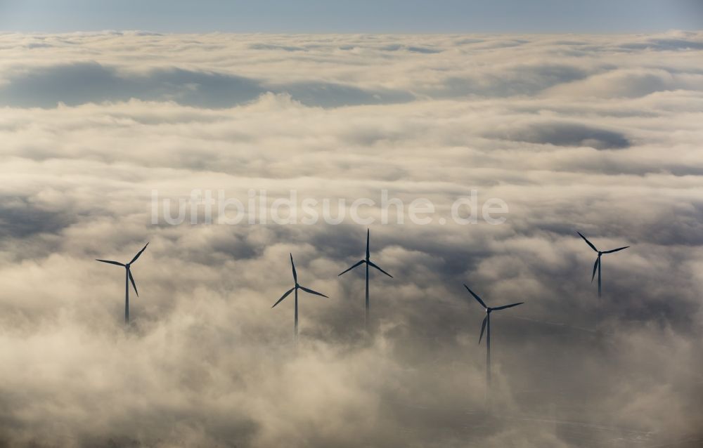 Marsberg von oben - Windkraftanlagen im Sauerland in Nordrhein-Westfalen, Deutschland