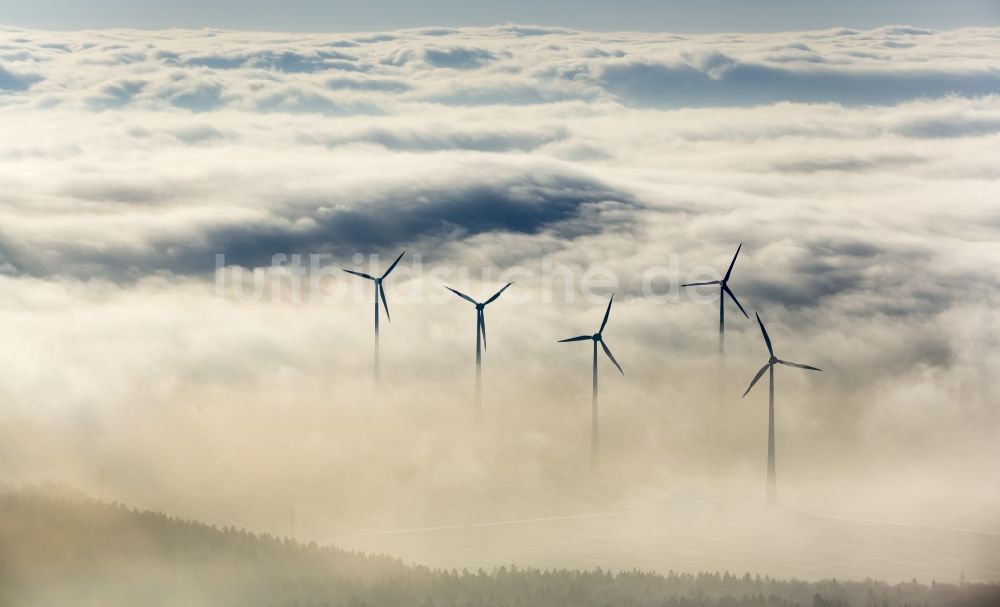 Marsberg von oben - Windkraftanlagen im Sauerland in Nordrhein-Westfalen, Deutschland