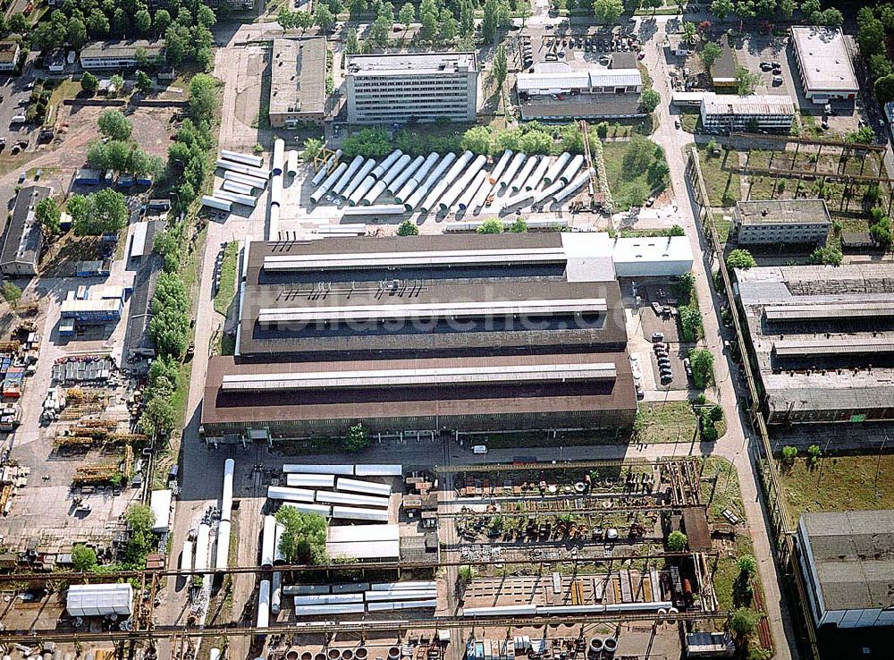 Luftaufnahme Fürstenwalde / Brandenburg - Windkraftanlagenwerk im Industriegebiet Fürstenwalde. Datum: 21.05.2003