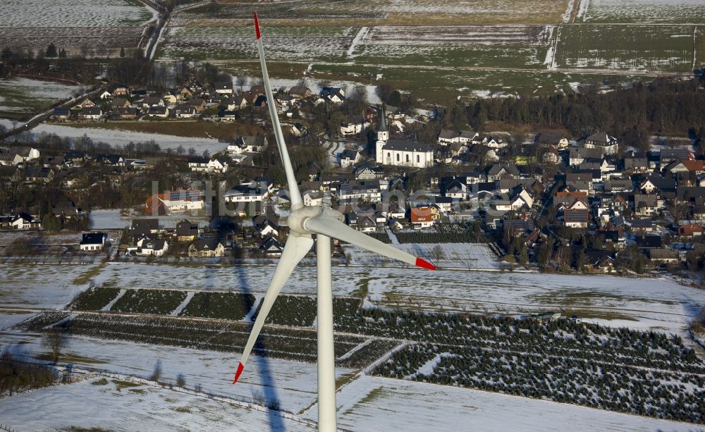 Brilon von oben - Windkraftpark bei Madfeld in Brilon im Bundesland Nordrhein-Westfalen