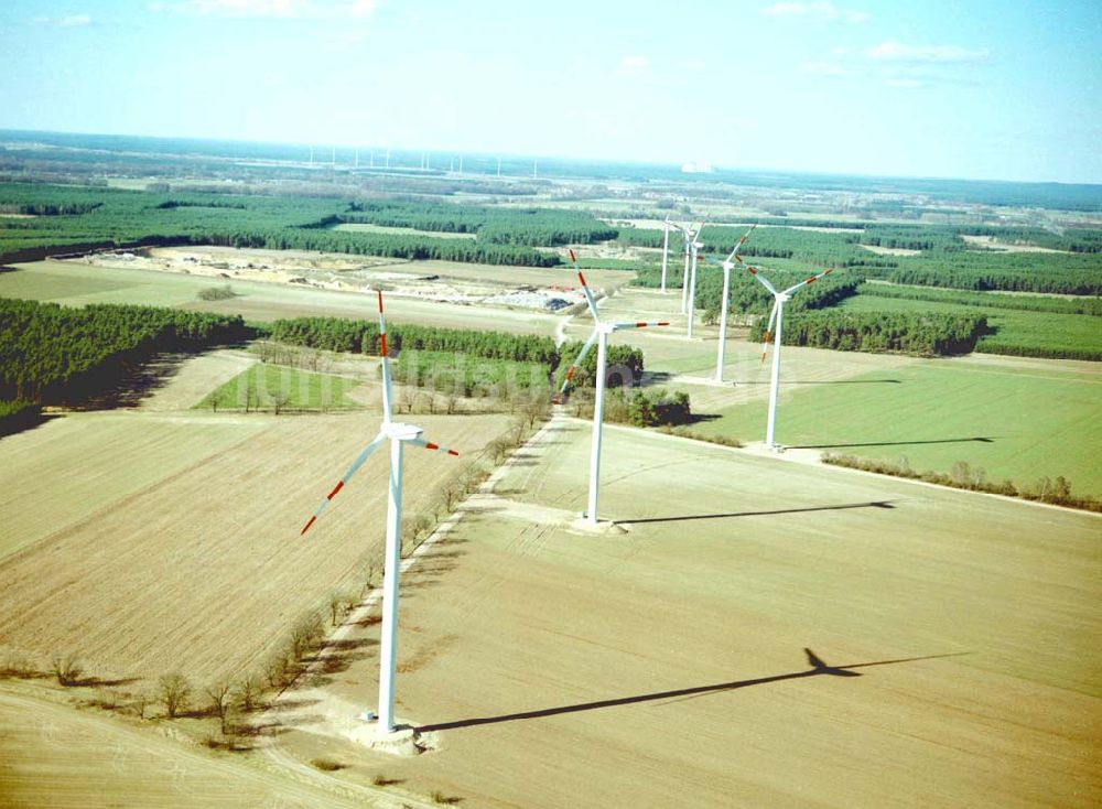 Luftaufnahme Duben / Brandenburg - Windkraftpark Dubener Platte bei Duben in Brandenburg mit 19 Anlagen vom Typ MD 77