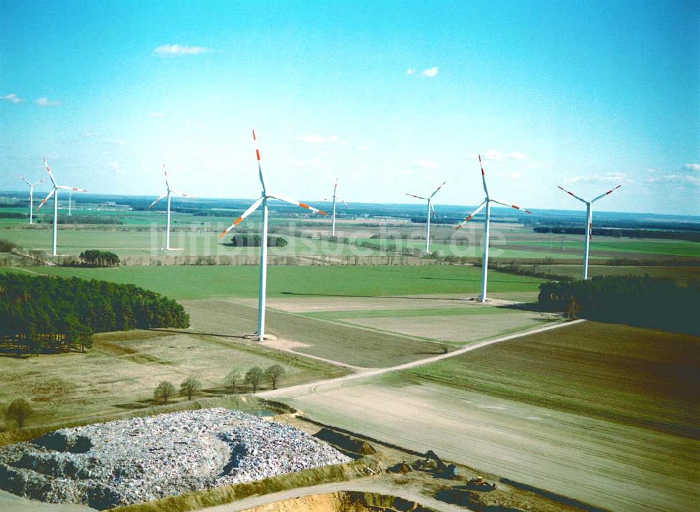 Duben / Brandenburg von oben - Windkraftpark Dubener Platte bei Duben in Brandenburg mit 19 Anlagen vom Typ MD 77