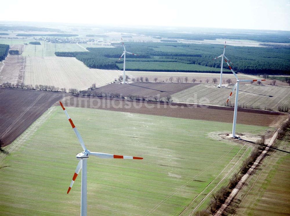 Luftaufnahme Duben / Brandenburg - Windkraftpark Dubener Platte bei Duben in Brandenburg mit 19 Anlagen vom Typ MD 77