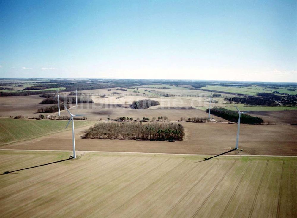 Frehne / MV von oben - Windkraftpark Frehne mit 9 Anlagen vom Typ 48/600