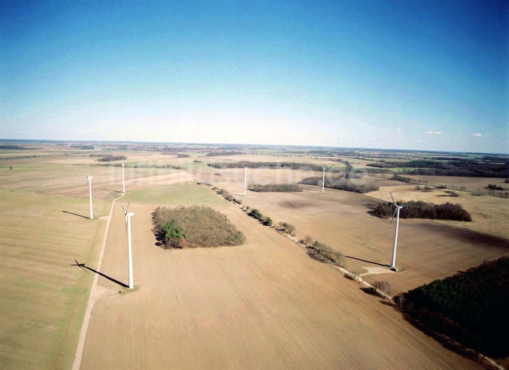 Frehne / MV aus der Vogelperspektive: Windkraftpark Frehne mit 9 Anlagen vom Typ 48/600