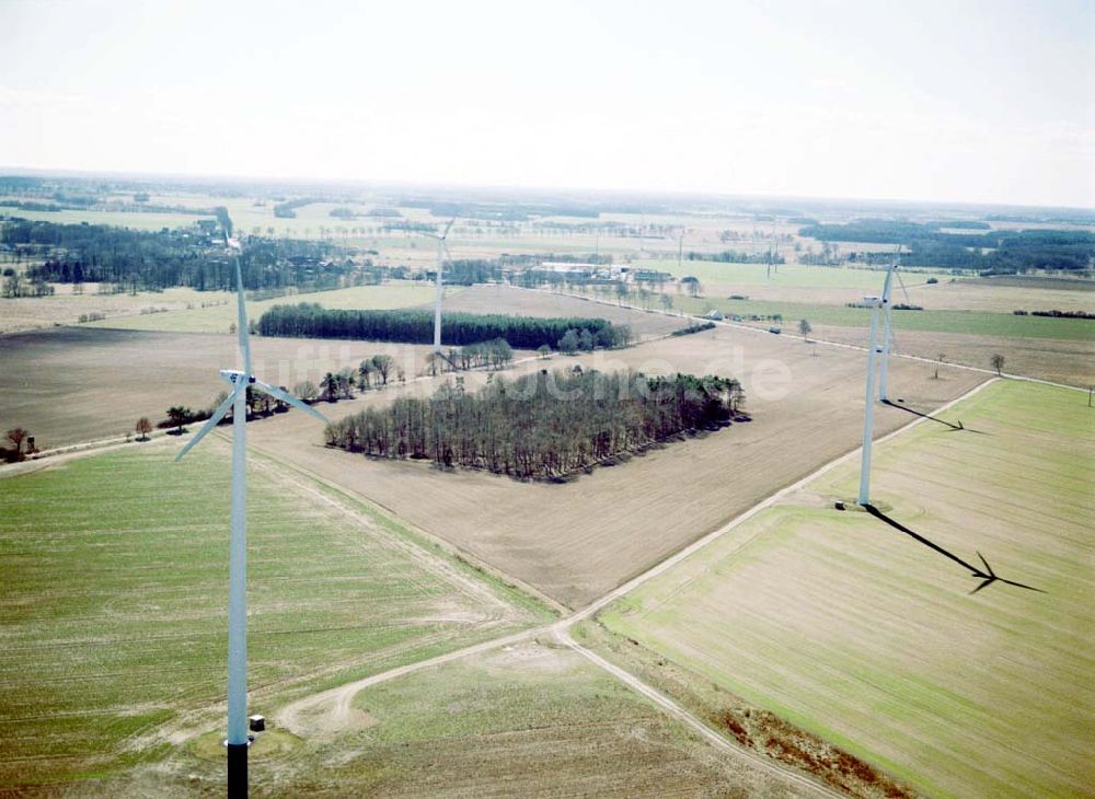 Frehne / MV von oben - Windkraftpark Frehne mit 9 Anlagen vom Typ 48/600