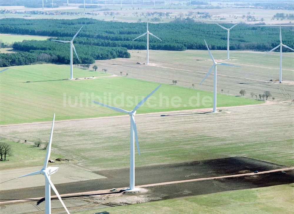 Luftbild Görike-Söllenthin - Windkraftpark Görike-Söllenthin mit 13 Anlagen vom Typ MD 70