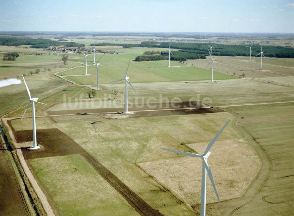 Görike-Söllenthin von oben - Windkraftpark Görike-Söllenthin mit 13 Anlagen vom Typ MD 70