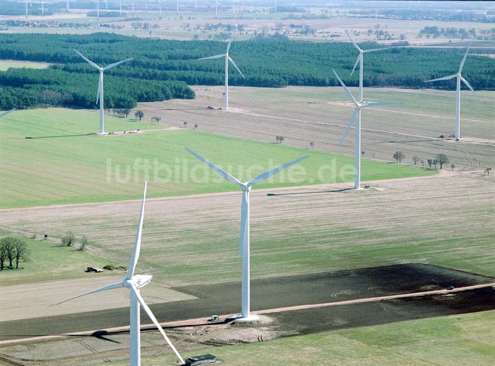 Görike-Söllenthin aus der Vogelperspektive: Windkraftpark Görike-Söllenthin mit 13 Anlagen vom Typ MD 70