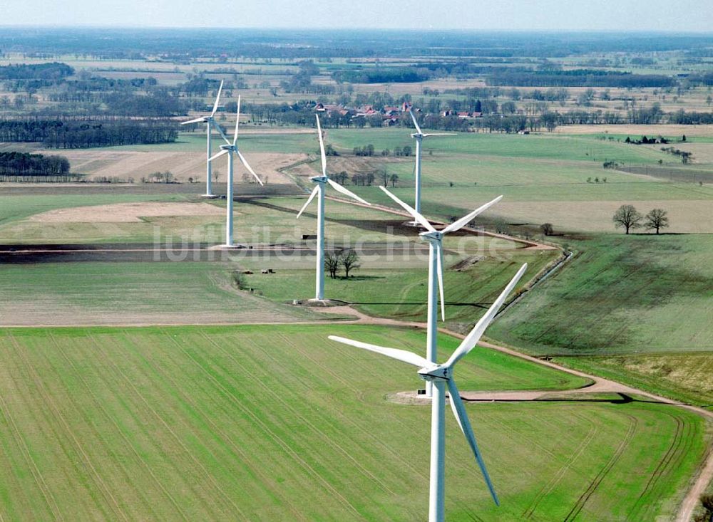 Görike-Söllenthin aus der Vogelperspektive: Windkraftpark Görike-Söllenthin mit 13 Anlagen vom Typ MD 70