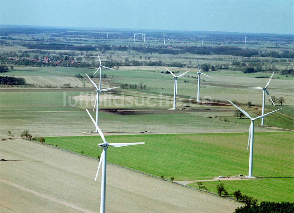 Luftaufnahme Görike - Söllenthin / BRB - Windkraftpark Görike-Söllenthin mit 13 Anlagen vom Typ MD 70