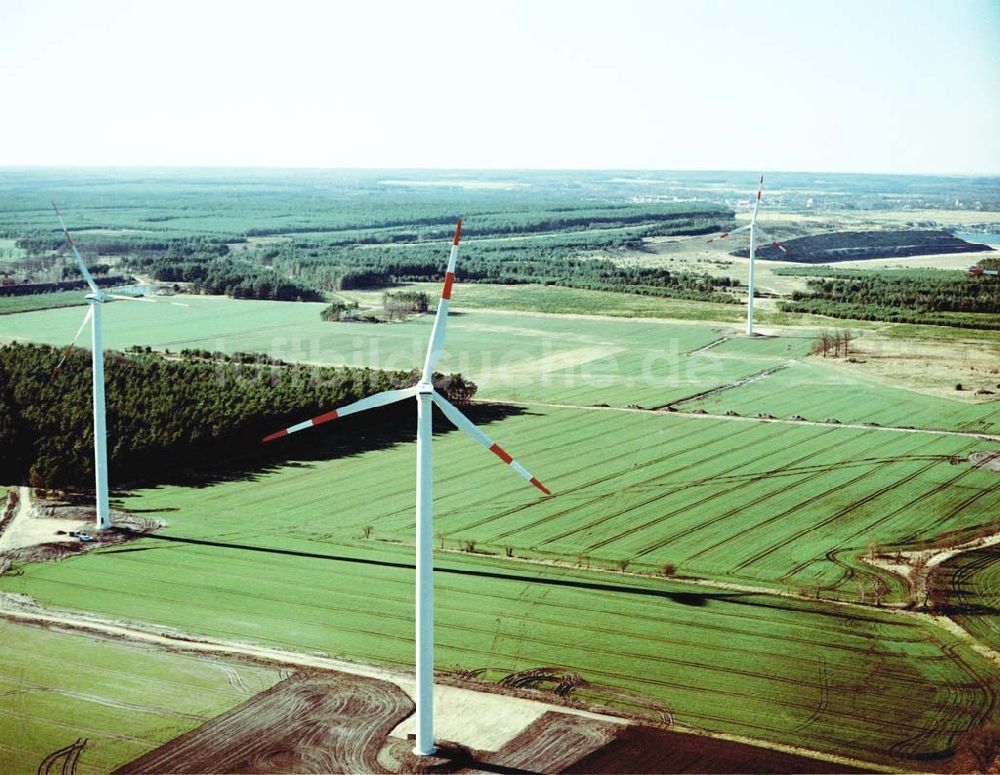 Luftbild Woschkow / BRB - Windkraftpark Woschkow in Brandenburg mit 4 Anlagen vom Typ MD 70