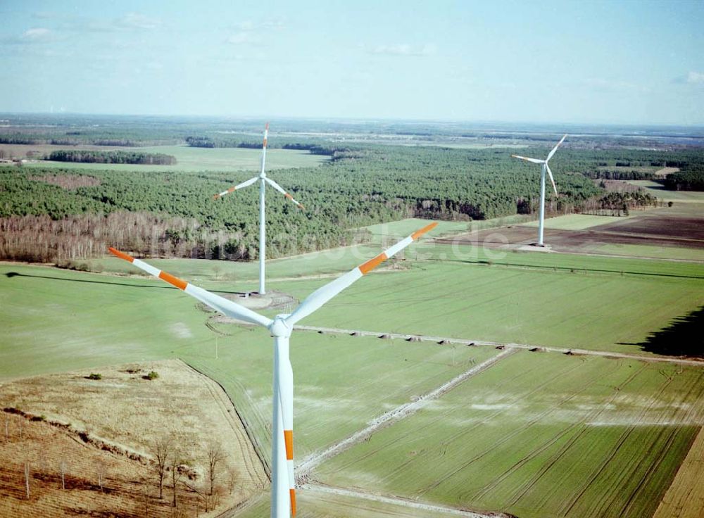 Woschkow / BRB aus der Vogelperspektive: Windkraftpark Woschkow in Brandenburg mit 4 Anlagen vom Typ MD 70