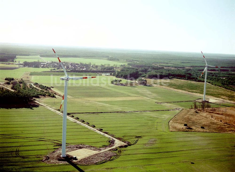 Luftaufnahme Woschkow / Brandenburg - Windkraftpark Woschkow in Brandenburg mit 4 Anlagen vom Typ MD 70