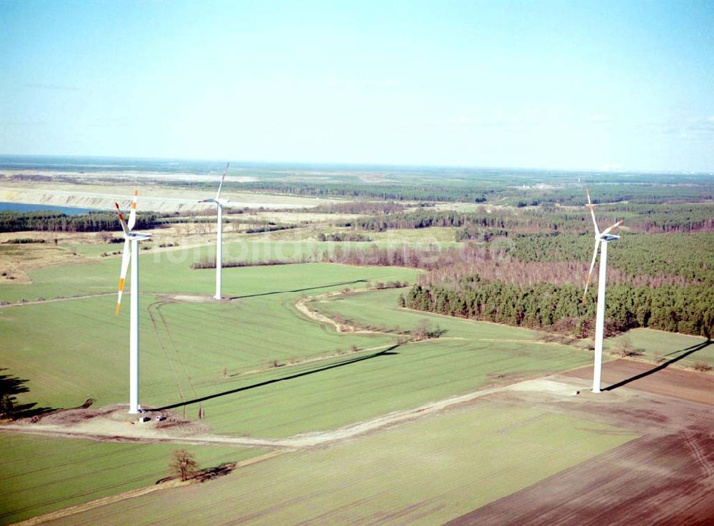 Luftaufnahme Woschkow / Brandenburg - Windkraftpark Woschkow in Brandenburg mit 4 Anlagen vom Typ MD 70