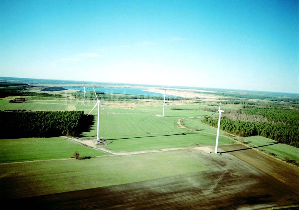 Luftbild Woschkow / Brandenburg - Windkraftpark Woschkow in Brandenburg mit 4 Anlagen vom Typ MD 70