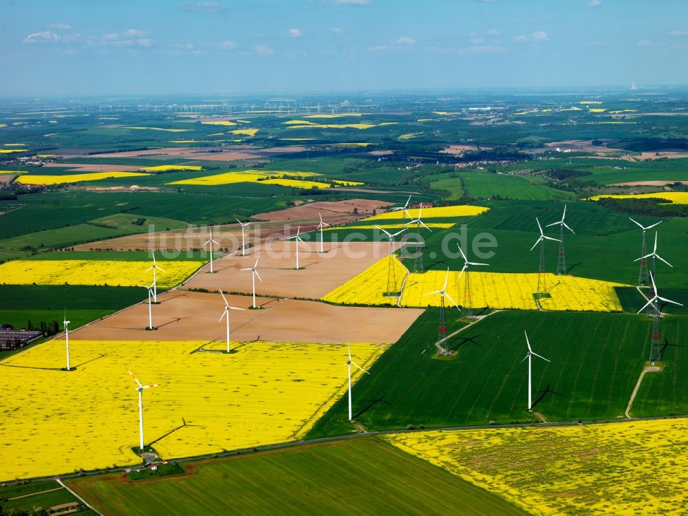 Frauenprießnitz von oben - Windkrafträder in der Gemeinde Frauenprießnitz in der Verwaltungsgemeinschaft Dornburg-Camburg im Bundesland Thüringen