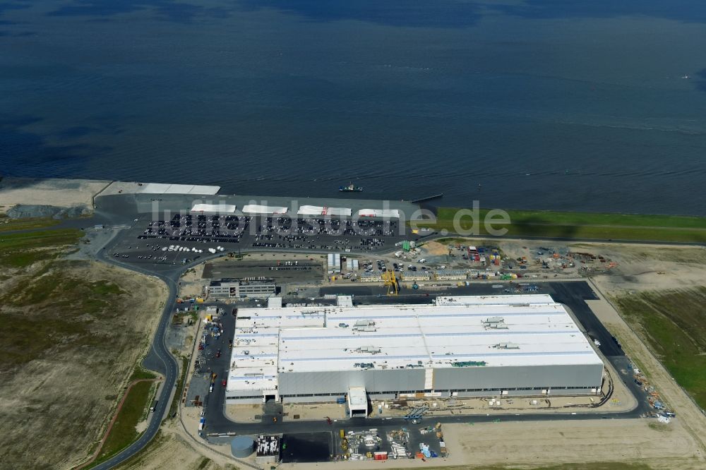 Cuxhaven von oben - Windrad- Montage und Produktionsstätte in Cuxhaven im Bundesland Niedersachsen, Deutschland