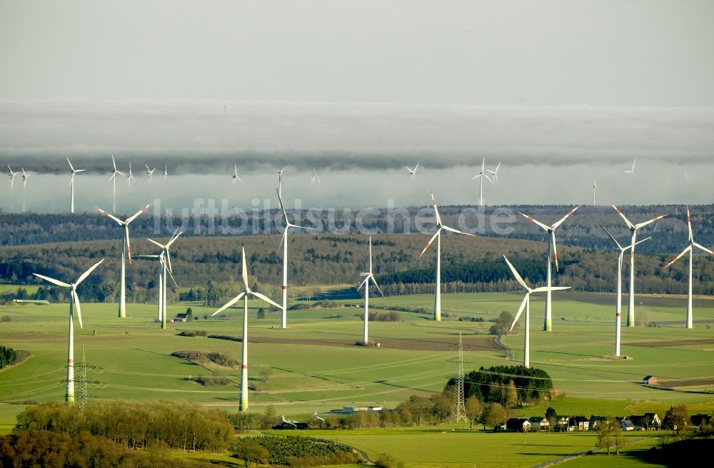 Brilon von oben - Windräder bei Brioln im Bundesland Nordrhein-Westfalen