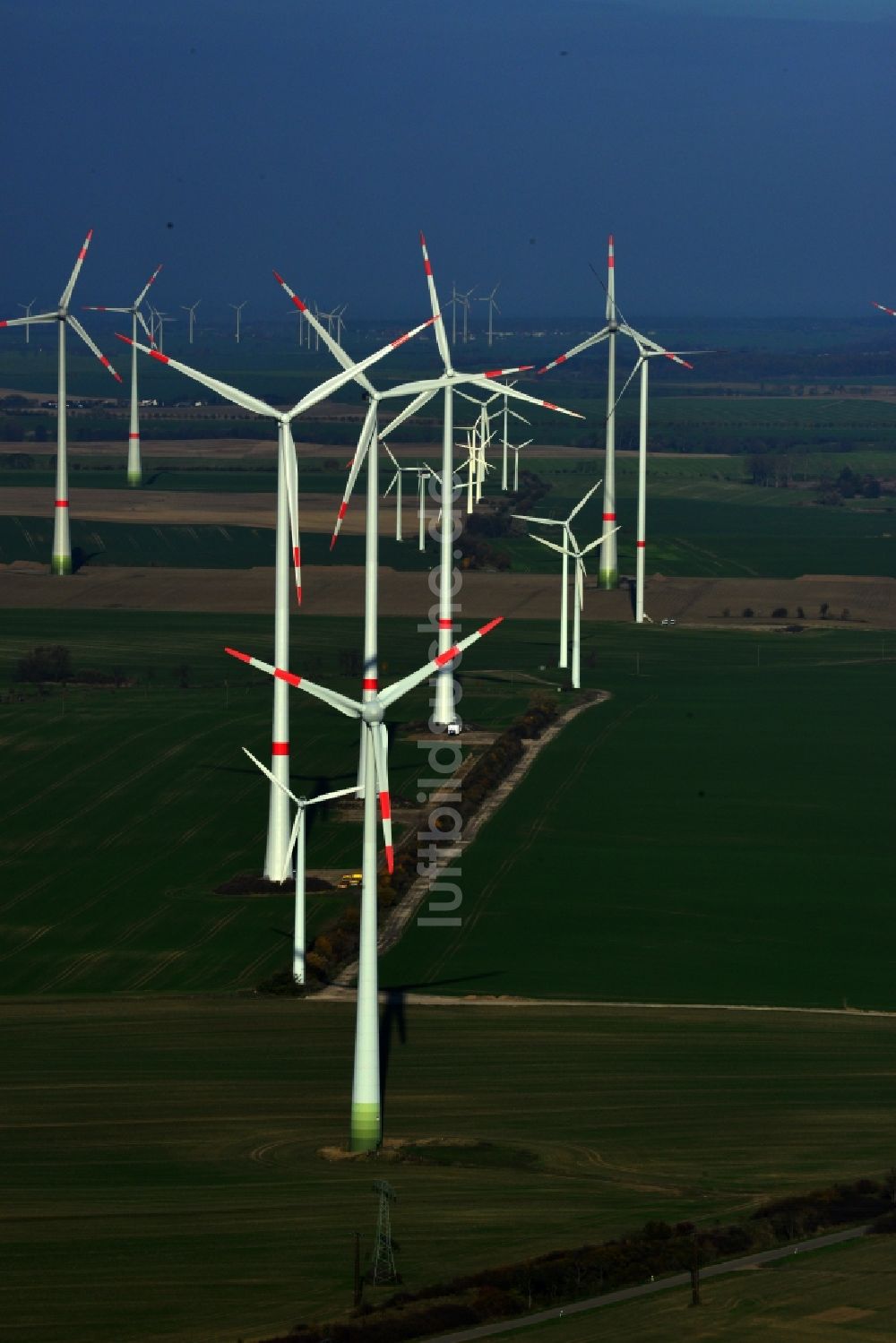 Luftbild Prenzlau - Windräder bei Prenzlau im Bundesland Brandenburg