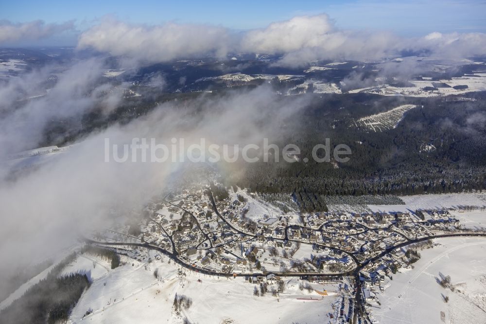 Luftaufnahme Altastenberg - Winter Landschaft von Altastenberg im Hochsauerlandkreis HSK im Bundesland Nordrhein-Westfalen NRW