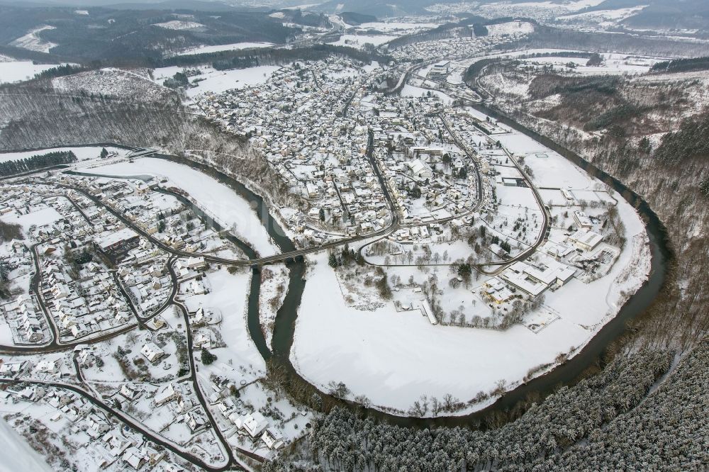 Luftbild Meschede - Winter - Landschaft des Stadtgebietes von Meschede im Bundesland Nordrhein-Westfalen