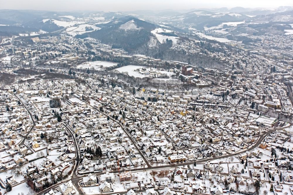 Luftaufnahme Meschede - Winter - Landschaft des Stadtgebietes von Meschede im Bundesland Nordrhein-Westfalen