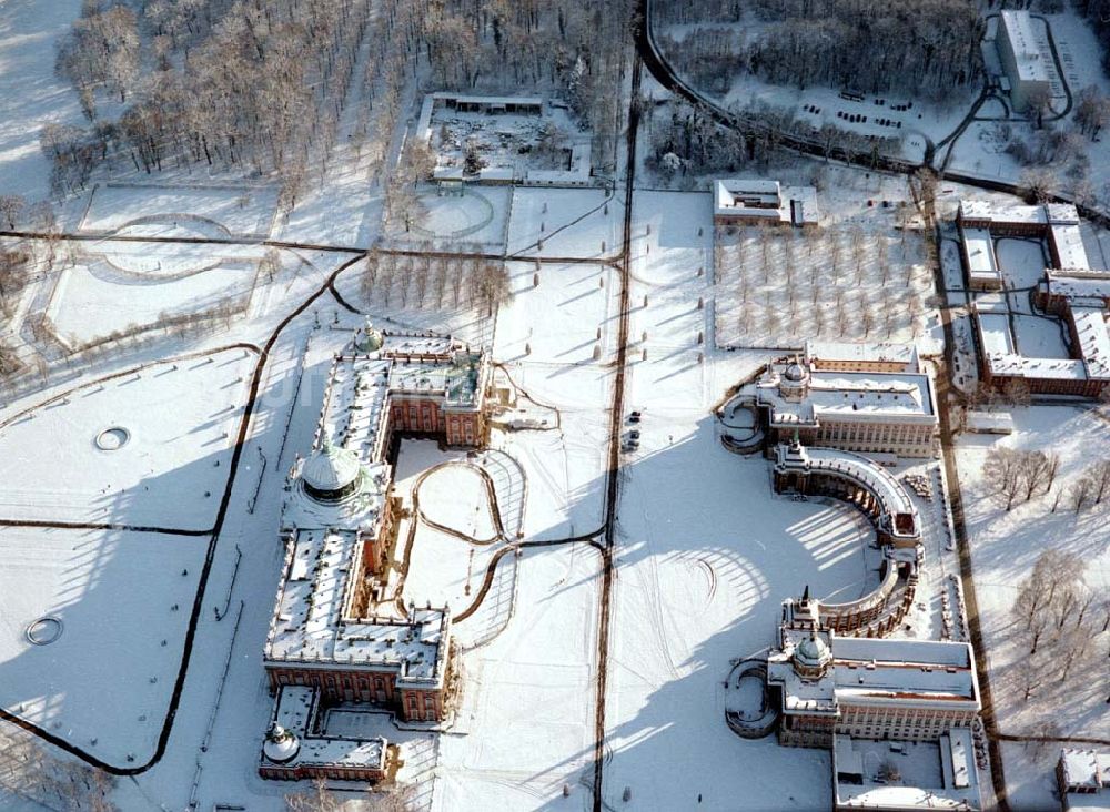 Potsdam von oben - Winterlandschaft am Neuen Palais