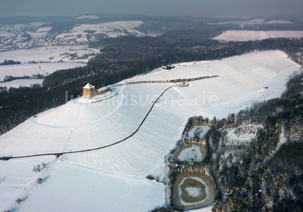 Abstatt von oben - Winterlich schneebedeckte Burg Wildeck, auch Schloss Wildeck genannt, in Abstatt im Bundesland Baden-Württemberg