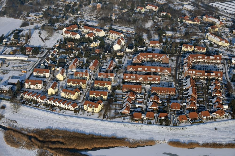 Luftaufnahme Gerwisch - Winterlich schneebedeckte Dorf - Ansicht in Gerwisch im Bundesland Sachsen-Anhalt