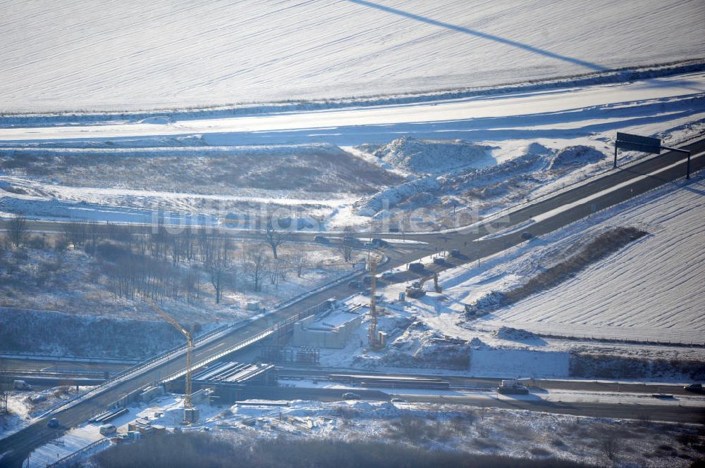 Luftbild SCHWANEBECK - Winterlich verschneite Baustelle Autobahndreieck / interchange Schwanebeck, auch Autobahndreieck Kreuz Barnim genannt