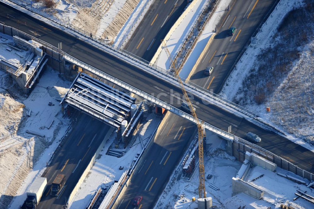 Luftbild SCHWANEBECK - Winterlich verschneite Baustelle Autobahndreieck / interchange Schwanebeck, auch Autobahndreieck Kreuz Barnim genannt