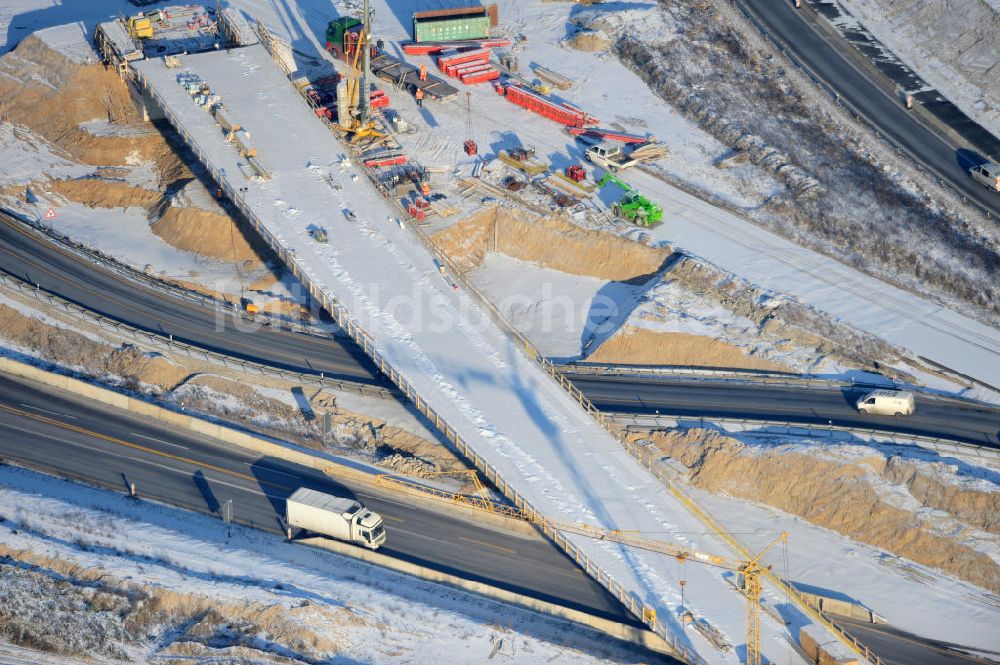 Luftbild SCHWANEBECK - Winterlich verschneite Baustelle Autobahndreieck / interchange Schwanebeck, auch Autobahndreieck Kreuz Barnim genannt