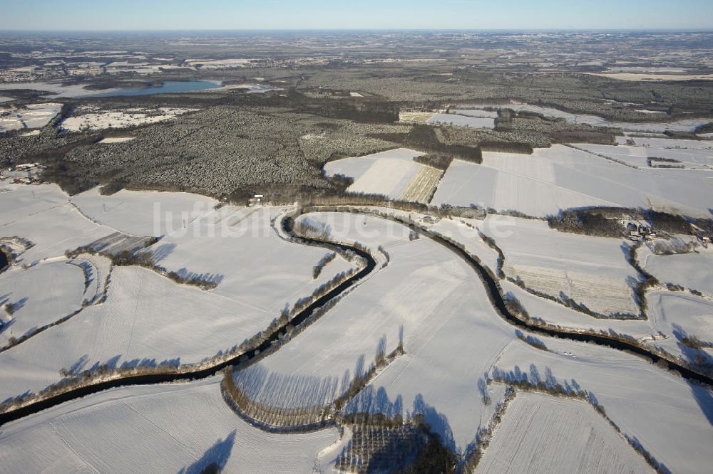 Luftaufnahme HALTERN - Flaesheim - Winterlich verschneite Landschaft entlang der Lippe bei Flaesheim bei Haltern in Nordrhein-Westfalen