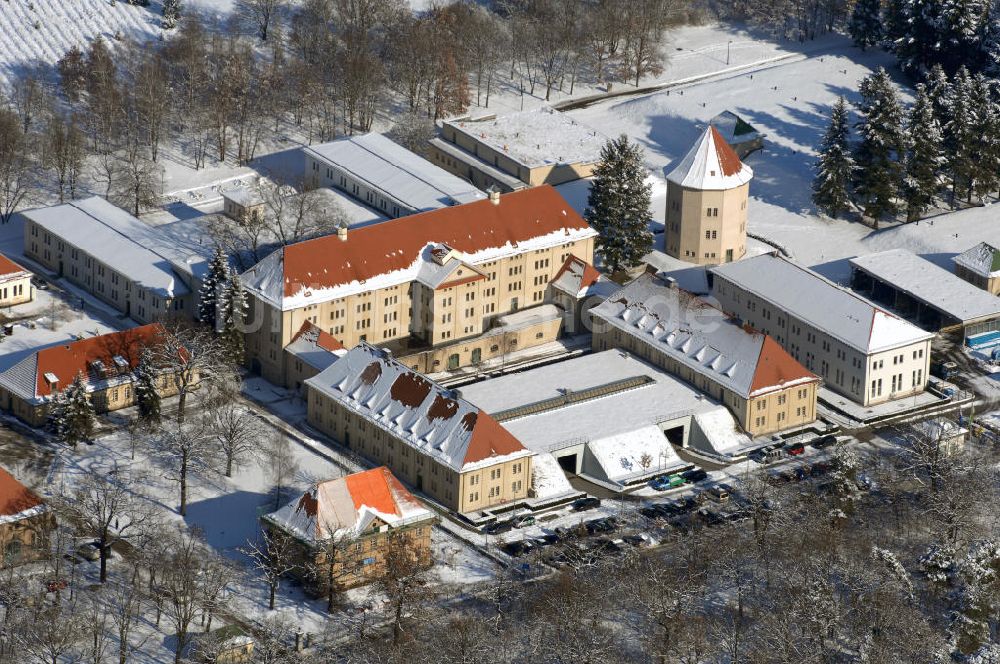 Luftbild Berlin - Winterlich verschneite Wasserwerk Wuhlheide Berlin