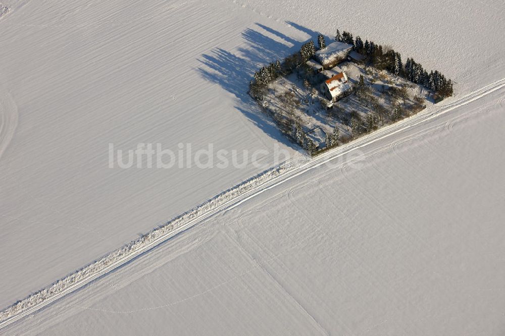 Gelsenkirchen von oben - Winterlich verschneites Gehöft in Gelsenkirchen-Buer, Nordrhein-Westfalen