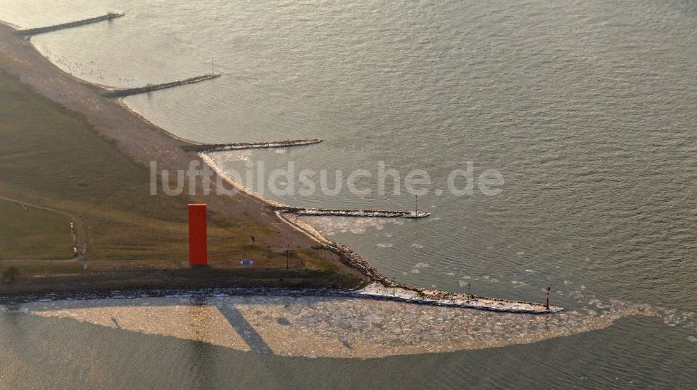 Luftaufnahme Duisburg - Winterliche Ruhrmündung in Duisburg im Bundesland Nordrhein-Westfalen