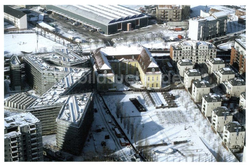 Luftbild Berlin - Kreuzberg - Winterliche Stimmung auf der Baustelle des Jüdischen Museums in der Lindenstraße in Berlin - Kreuzberg.