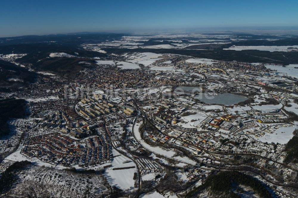 Ilmenau aus der Vogelperspektive: Winterliches Stadtzentrum und Innenstadt Ilmenau im Bundesland Thüringen