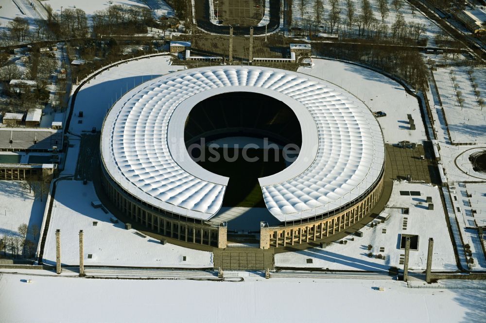 Luftbild Berlin - Winterluftbild Arena des Stadion Olympiastadion in Berlin