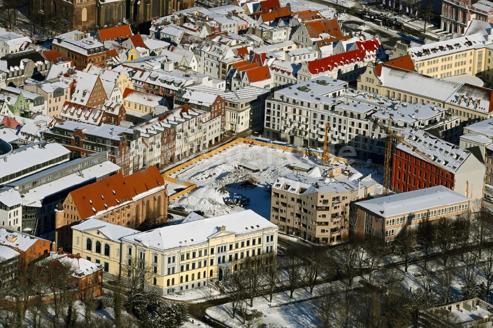 Rostock aus der Vogelperspektive: Winterluftbild Baustelle Glatter Aal - Rosengarten Center in Rostock im Bundesland Mecklenburg-Vorpommern, Deutschland