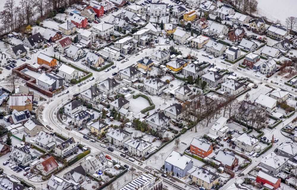 Luftaufnahme Dortmund - Winterluftbild Baustelle Mischbebauung eines Wohngebiets mit Mehrfamilienhäusern und Einfamilienhäusern Lissaboner Allee - Londoner Bogen in Dortmund im Bundesland Nordrhein-Westfalen, Deutschland